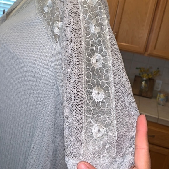 Free People - Picture 3 of 9